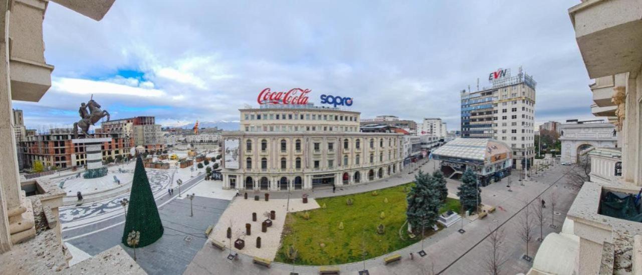 Rooftop Apartment At Mainsquare Skopje Exterior photo