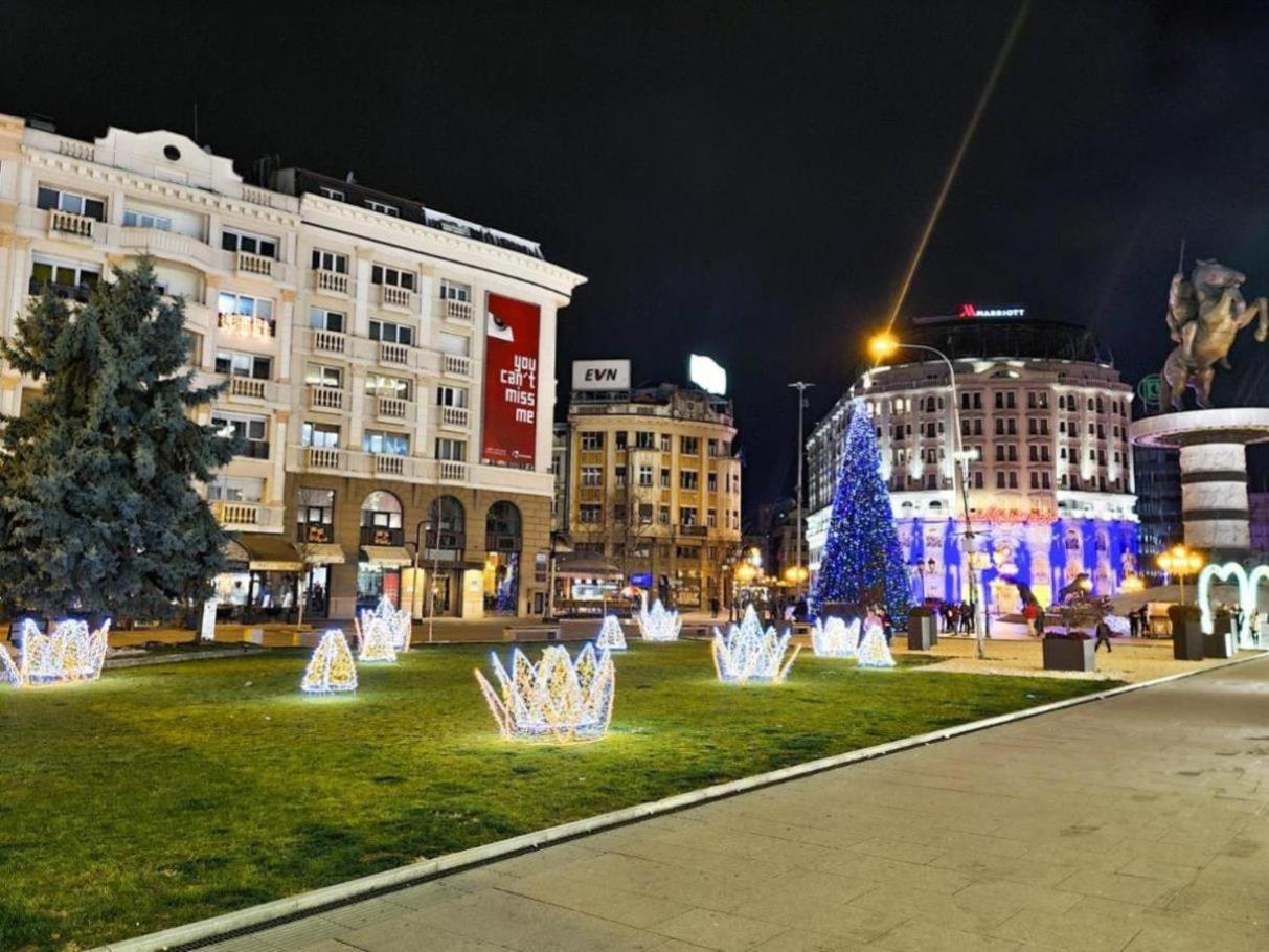 Rooftop Apartment At Mainsquare Skopje Exterior photo