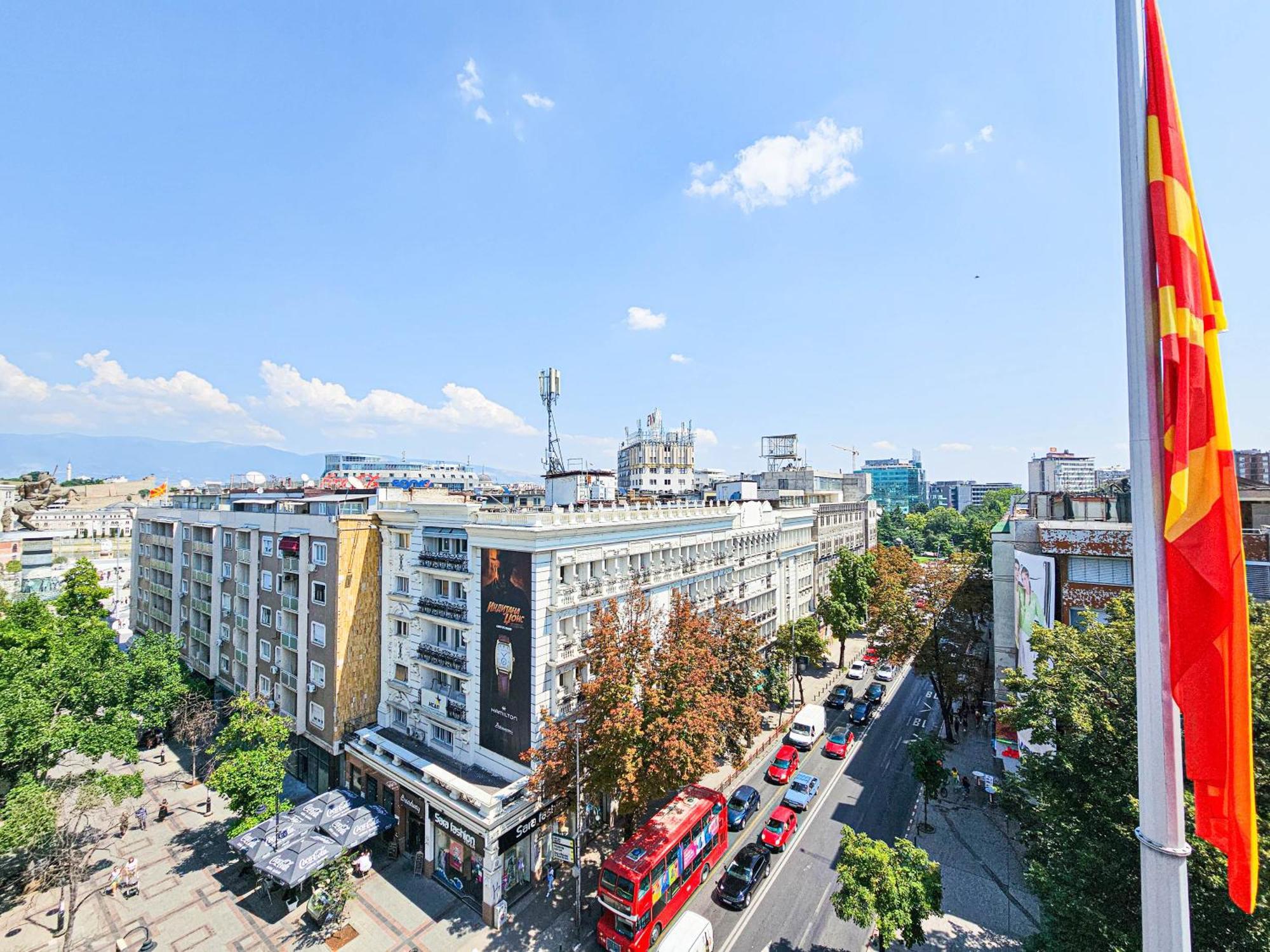 Rooftop Apartment At Mainsquare Skopje Exterior photo